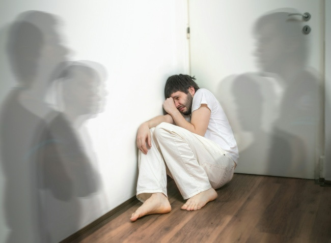 48 giờ sau mất ngủ liên tục là thời điểm đáng sợ nhất bởi lúc này bạn có thể bắt đầu ảo giác.
