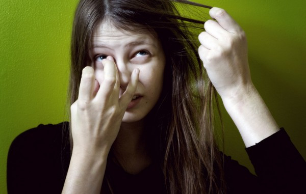 Trichotillomania là hội chứng nghiện giật tóc, căn bệnh tâm thần nghiêm trọng có thể xuất hiện ở mọi lứa tuổi, tuy nhiên, nhiều người không nhận biết nên coi như vô hại.