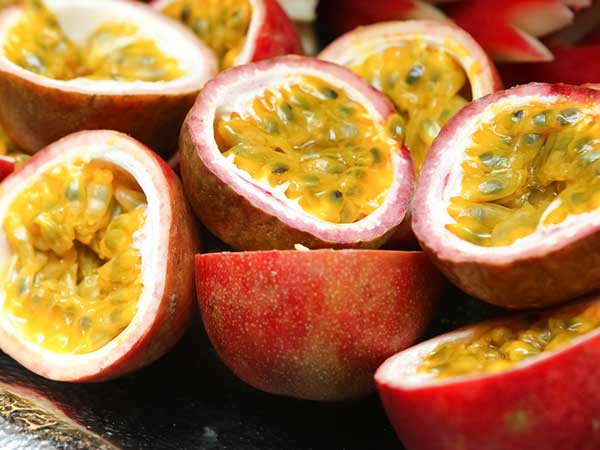 Ăn chanh dây giúp tăng cường miễn dịch bởi vì nó chứa vitamin C, chất chống oxy hoá và các hợp chất nhất định.