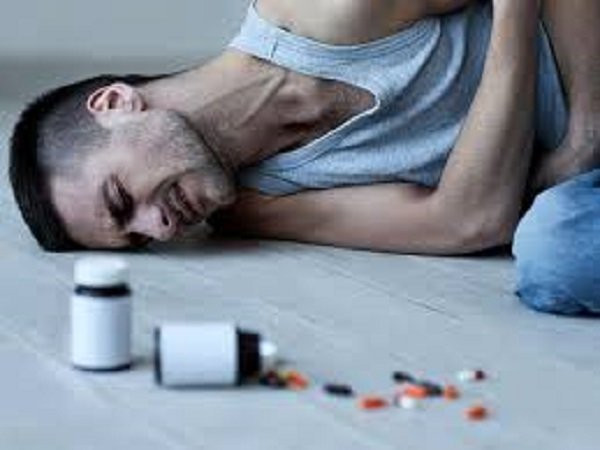 Không tự ý dùng thuốc giảm đau mà không có bác sỹ kê toa. Đây là một thói quen rất nguy hiểm vì dùng quá liều có thể gây tử vong.
