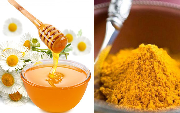 Nghệ cũng là bài thuốc chữa đầy bụng rất tốt. Dùng bột nghệ pha cùng nước sôi và mật ong để uống khi còn ấm, có thể thay bột nghệ bằng một vài lát nghệ tươi sẽ có tác dụng tương tự. Ảnh: Internet.