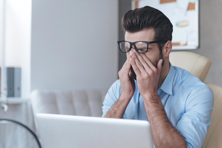 Người bệnh sẽ thường xuyên cảm giác mệt mỏi và buồn ngủ. Các tế bào trong cơ thể không có đủ glucose để tạo thành năng lượng.