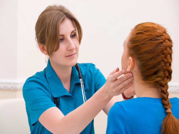 Cá rô phi chứa selen có vai trò quan trọng trong việc điều hòa tuyến giáp và cải thiện chức năng của hormone. Chức năng hoạt động của tuyến giáp sẽ tăng cường sự trao đổi chất trong cơ thể.