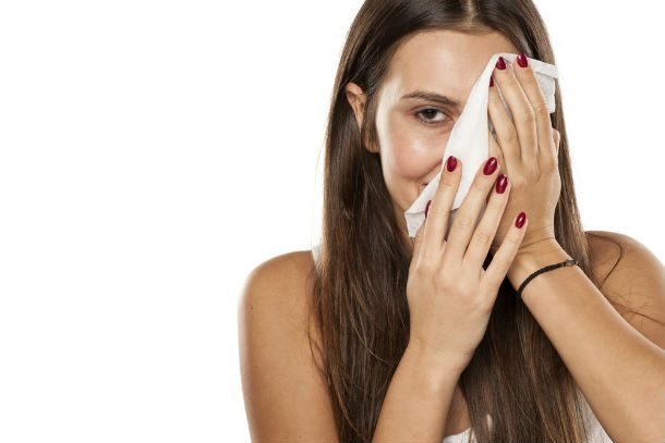 Nếu bạn không tắm mỗi ngày, điều này có thể dẫn đến nổi mụn và các vấn đề về da. Ảnh: List25.