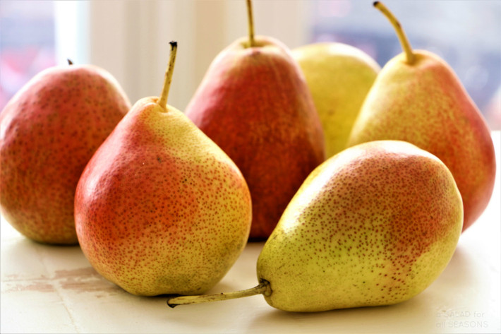 Lê giúp giảm táo bón vì quả này chứa nhiều fructose và sorbitol. Fructose có tác dụng kích thích khả năng đại tiện. Mặt khác, sorbitol hoạt động như thuốc nhuận tràng, làm mềm phân và giúp giảm táo bón một cách hiệu quả.