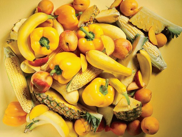 Theo một nghiên cứu, trái cây và rau củ màu cam, màu vàng chứa nhiều alpha-carotene và beta-carotene, làm giảm nguy cơ mắc bệnh tim và ung thư. Một nghiên cứu phân tích các mẫu máu ở 15.000 người trưởng thành và thấy rằng những người tiêu thụ nhiều loại trái cây và rau củ có màu cam sống lâu hơn.