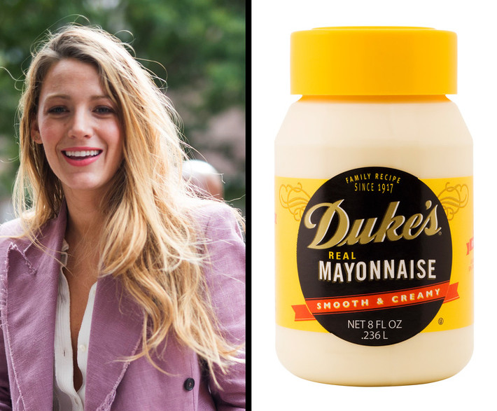 Mặt nạ tóc Blake Lively: Dùng dầu dừa, dầu ô liu hoặc mayonnaise. Mẹ của Blake đã dạy cô cách làm mặt nạ tóc đơn giản này. Đổ một ít dầu hoặc mayonnaise lên nửa dưới của mái tóc xoa bóp và sau đó sử dụng dầu gội đầu sạch. Bằng cách này, dầu gội sẽ không làm khô tóc quá nhiều. Ảnh: BS.