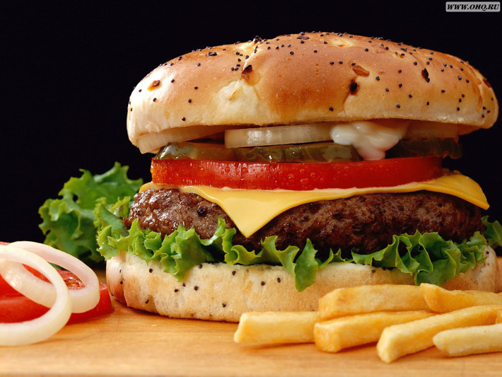Ít ai biết được rằng tên món Hamburger từ thành phố Hamburg, Đức.