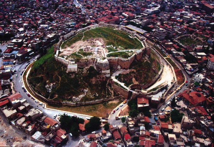Gaziantep, Thổ Nhĩ Kỳ là một trong những thành phố cổ nhất thế giới, được thành lập vào năm 3650 TCN. Hiện đây là thành phố lớn thứ 6 ở Thổ Nhĩ Kỳ.