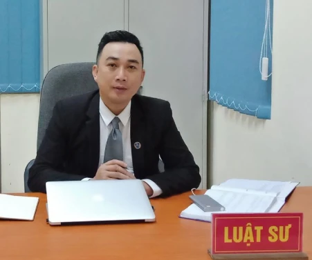 Nữ nhân viên sân bay tiện tay “bỏ túi” đồng hồ khách bỏ quên: Xử lý thế nào?