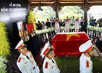 Nguyên Thủ tướng Phan Văn Khải đã an nghỉ nơi lòng đất mẹ