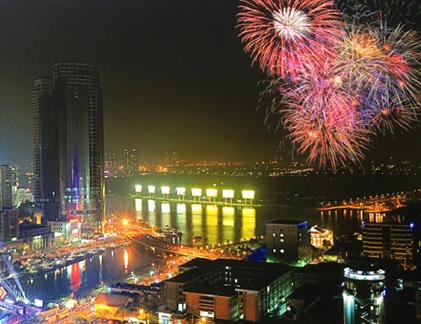 Ngắm “Hòn ngọc Viễn Đông” 39 năm sau ngày thống nhất