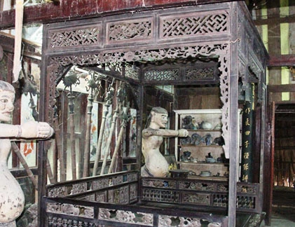 Zoom giường Quý phi Từ Dũ giá triệu đô... hiến biển đảo