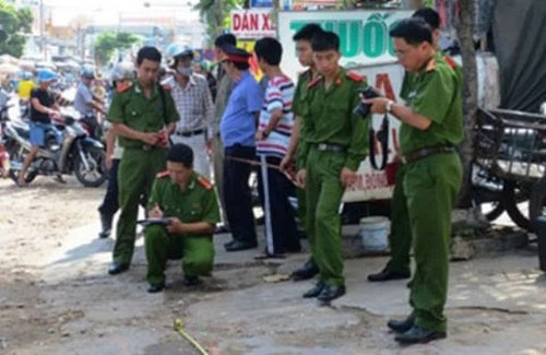 Người phụ nữ bất ngờ bị kẻ lạ mặt dùng cây đánh chết