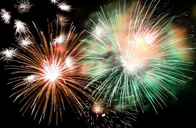 “Đại tiệc” pháo hoa giao thừa thắp sáng huyền ảo trời đêm Hà Nội, TP HCM