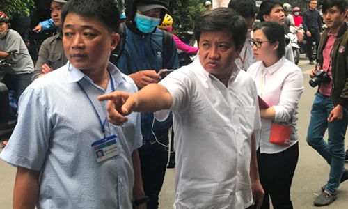 PCT quận 1 kiên quyết đập bỏ trụ sở sinh hoạt lấn vỉa hè