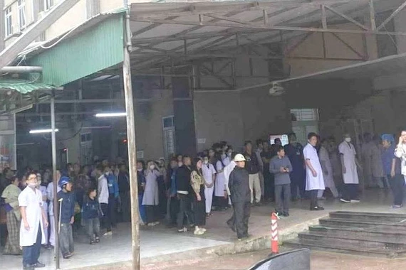 Người đàn ông dùng dao tấn công khiến nhiều người trong bệnh viện bị thương