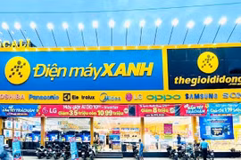 [SPOTLIGHT] Điện Máy Xanh lên sàn HoSE, vốn hóa vượt công ty mẹ Thế Giới Di Động