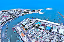 Tính đến 10/8/2026, 31 xã, phường khu vực Đông Lâm Đồng giải ngân đạt 47,39% vốn đầu tư công. Tỉnh yêu cầu đôn đốc theo tuần để hoàn thành 100% vào tháng 1/2027.