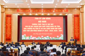 Thường trực Tỉnh ủy Lâm Đồng gặp mặt cán bộ quy hoạch các chức danh chủ chốt, nhấn mạnh yêu cầu đánh giá thực chất, lấy hiệu quả công việc làm thước đo năng lực.