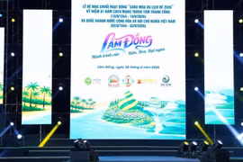 Tối 28/8, Lễ bế mạc "Chào Mùa du lịch hè 2026" diễn ra tại Gia Nghĩa với chương trình nghệ thuật đặc sắc, khép lại chuỗi sự kiện kích cầu quy mô trên toàn tỉnh.