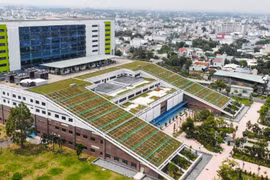 Gói thầu thiết bị BV Đa khoa Hóc Môn: Nhà thầu liên tục yêu cầu làm rõ HSMT