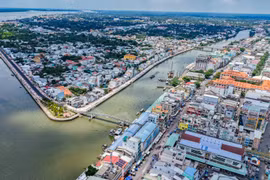 Gói thầu 2 tỷ ở Vĩnh Long (mới): Vì sao chỉ một nhà thầu 'tân binh' tham dự?
