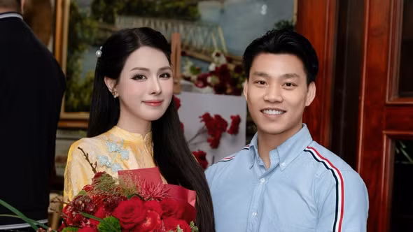 Nhan sắc nóng bỏng của 'hot gymer' vừa được hậu vệ Văn Thanh cầu hôn