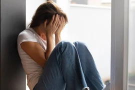 Cưới nhau 5 năm mới làm "chuyện ấy" 4 lần, vợ quyết tìm đáp án