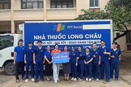 Long Châu khẩn trương tiếp ứng 4 tấn thuốc vật tư y tế đến vùng lũ miền Trung