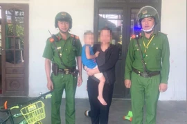 Công an Quảng Trị giúp bé trai 3 tuổi bị lạc tìm được người thân