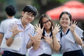 Học sinh, sinh viên học giỏi được vay tiền lãi suất thấp