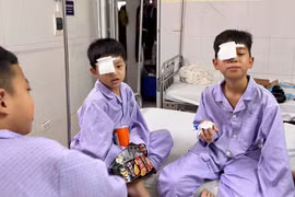 Báo động nhiều người nguy cơ mất thị lực vĩnh viễn do pháo nổ