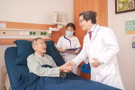 Vinmec cứu sống cụ ông 70 tuổi mắc 'ung thư chồng ung thư'