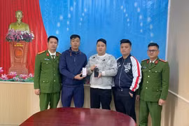 Nhận 400 triệu từ tài khoản lạ, thầy giáo Phú Thọ báo công an