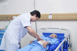 Giải phẫu thành công khối u quái cho người phụ nữ ở Quảng Trị