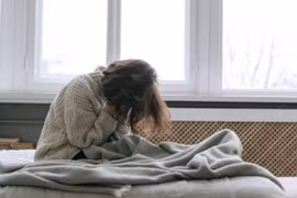 Nàng dâu mệt mỏi vì sống chung với bố chồng khó tính