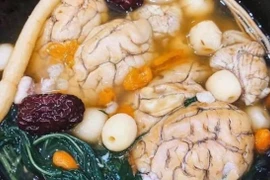 Nhóm người nên tránh, hạn chế ăn món óc hầm ngải cứu