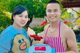 Cái bẫy trong hệ sinh thái bạc tỷ của Hải Sen, Quang Linh