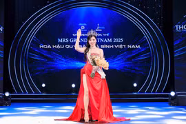 Nguyễn Thị Thưa xuất sắc đăng quang Mrs Grand Vietnam 2025
