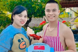 Cái bẫy trong hệ sinh thái bạc tỷ của Hải Sen, Quang Linh