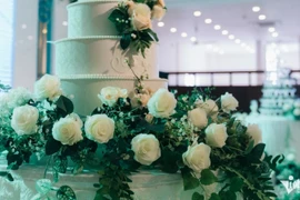 Chú rể trả lại phong bì cho bạn thân giữa tiệc cưới, ai cũng ngỡ ngàng