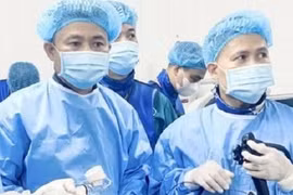 Lấy sỏi thận ống mật chủ bằng nội soi ngược dòng