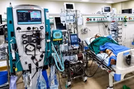 Đi bơi sông gần nhà, trẻ 16 tuổi đuối nước nguy kịch