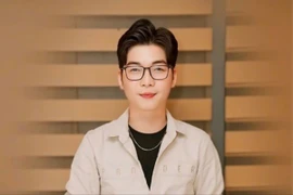 Thế Hùng ‘chạy nước rút’ ra mắt hai MV mới dịp cuối năm