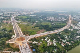 Đường nghìn tỷ qua phường đông dân nhất Đồng Nai sắp thông xe trước Tết