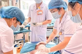 Tai nạn khi ăn lẩu khiến 3 trẻ cùng nhà ở Hà Nội bỏng nặng