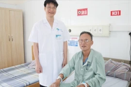 Cụ ông 73 tuổi mắc 2 loại ung thư đường tiêu hóa, di căn gan