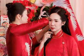 Con dâu tái hôn, bố mẹ chồng làm 45 mâm cỗ gả đi