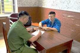 Thế chấp Giấy chứng nhận quyền sử dụng đất giả... chiếm đoạt tài sản